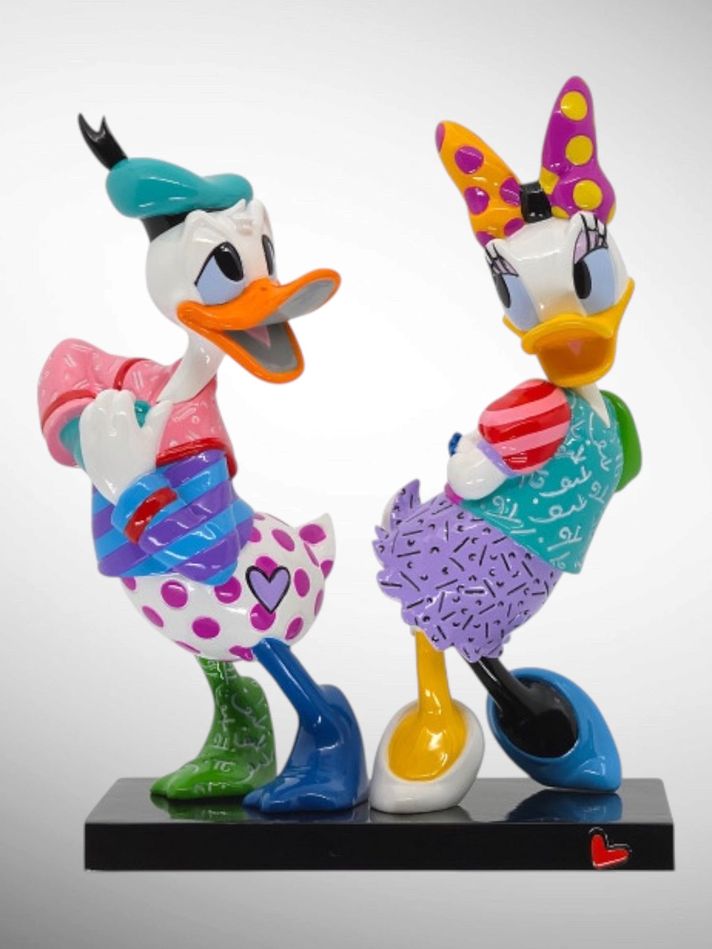 Disney by Britto Collection -Daisy and Donald In Love Figurine - PREORDER