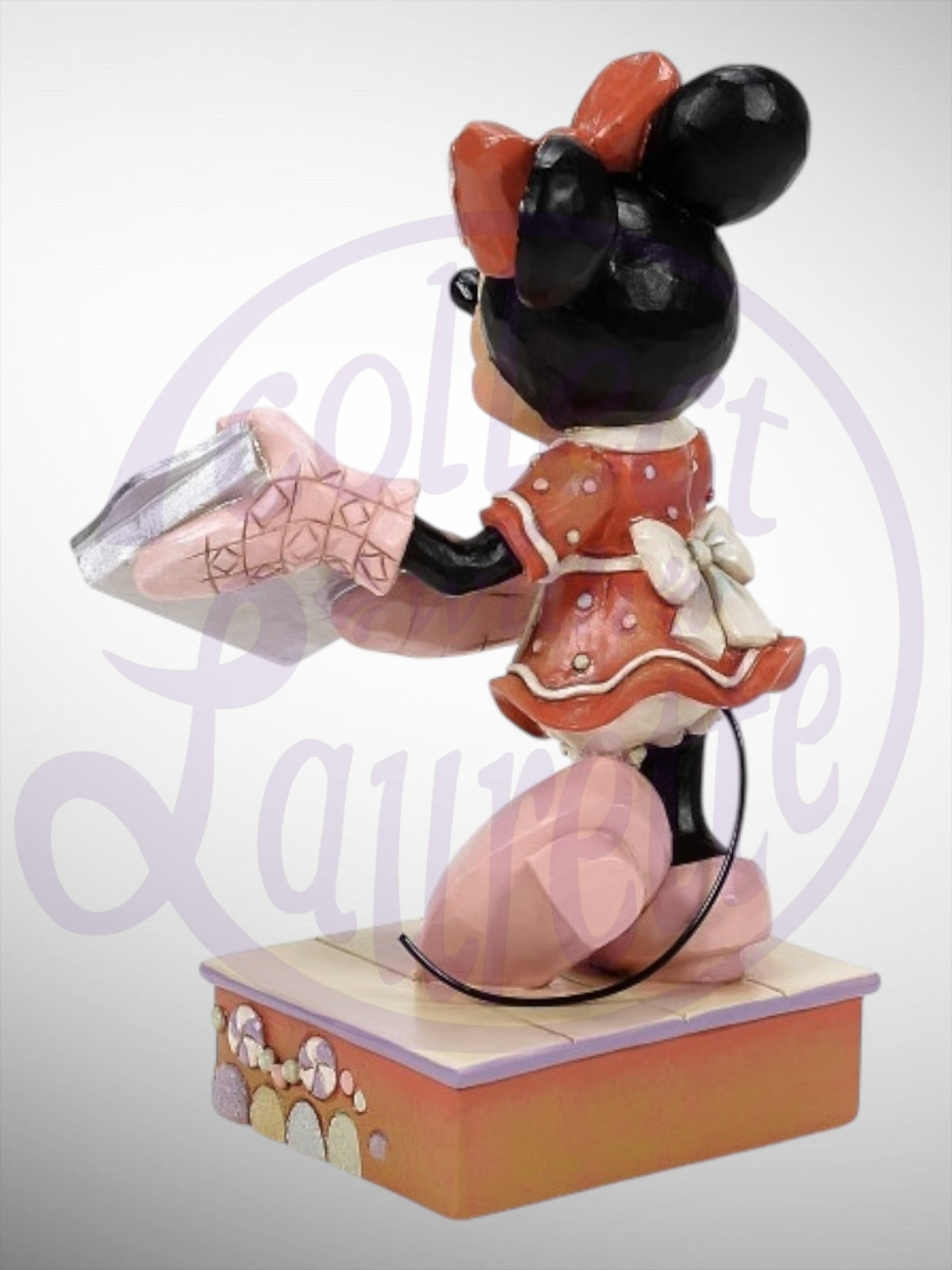 Jim Shore Disney Traditions -  Baking Bliss Minnie Gingerbread Baker Figurine