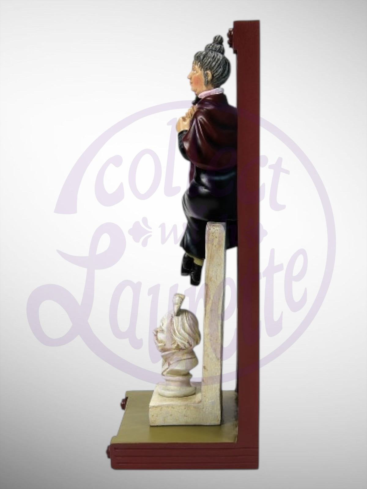 Disney Showcase Collection - Haunted Mansion Stretching Portraits RIP George Figurine