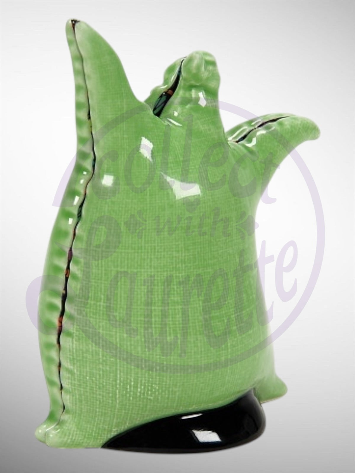 Enesco Studio Brands - Oogie Boogie Nightmare Before Christmas Salt and Pepper Shakers