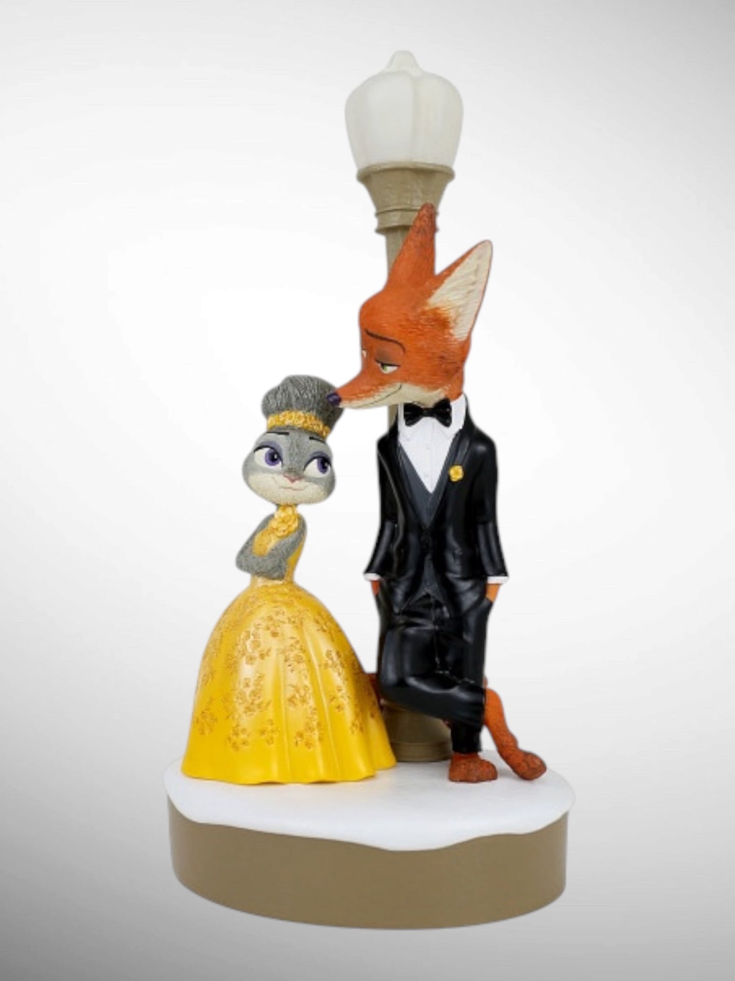 Disney Showcase Collection - Nick and Judy Zootopia 2 Light Up Figurine - PREORDER