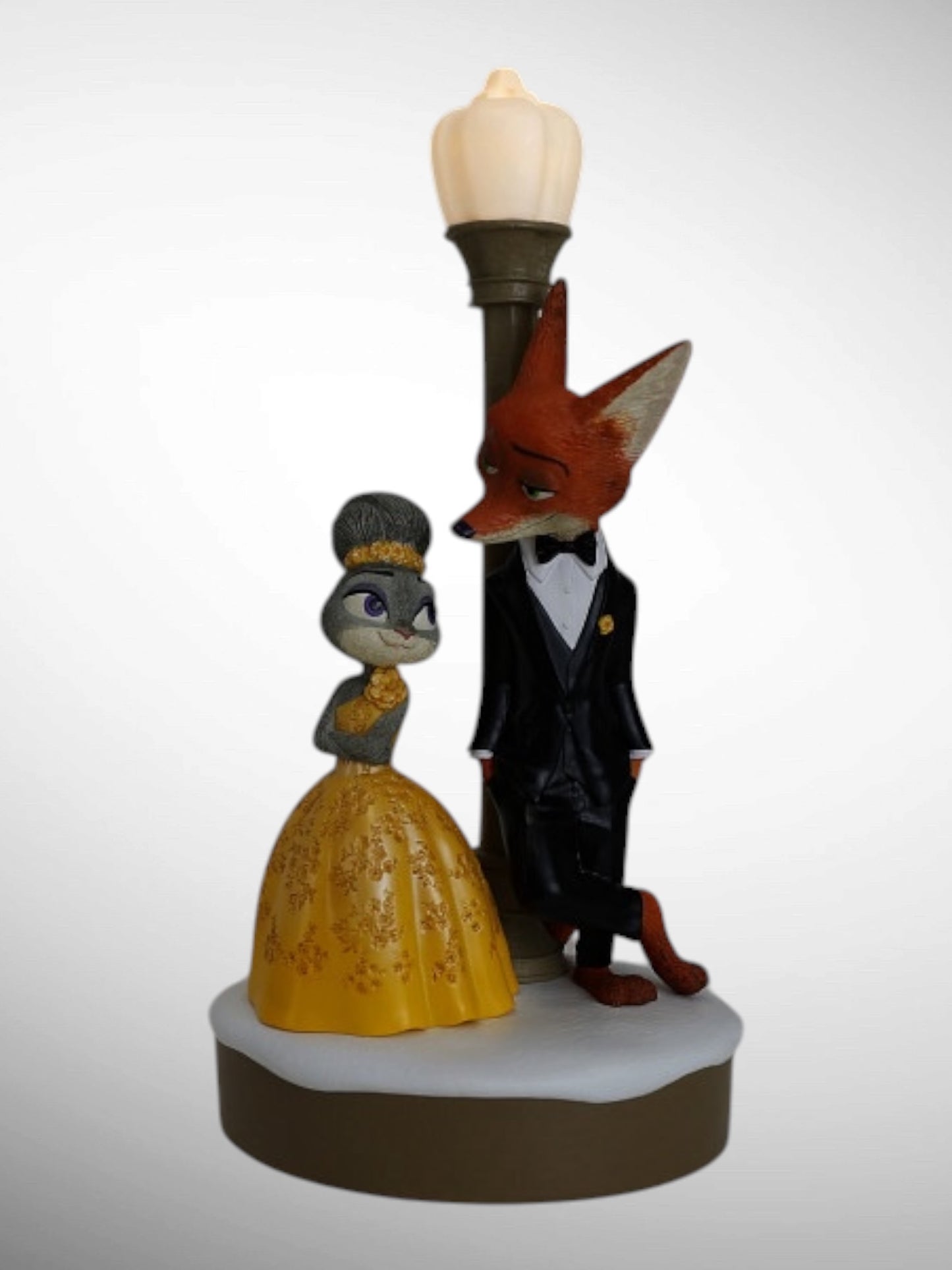 Disney Showcase Collection - Nick and Judy Zootopia 2 Light Up Figurine - PREORDER