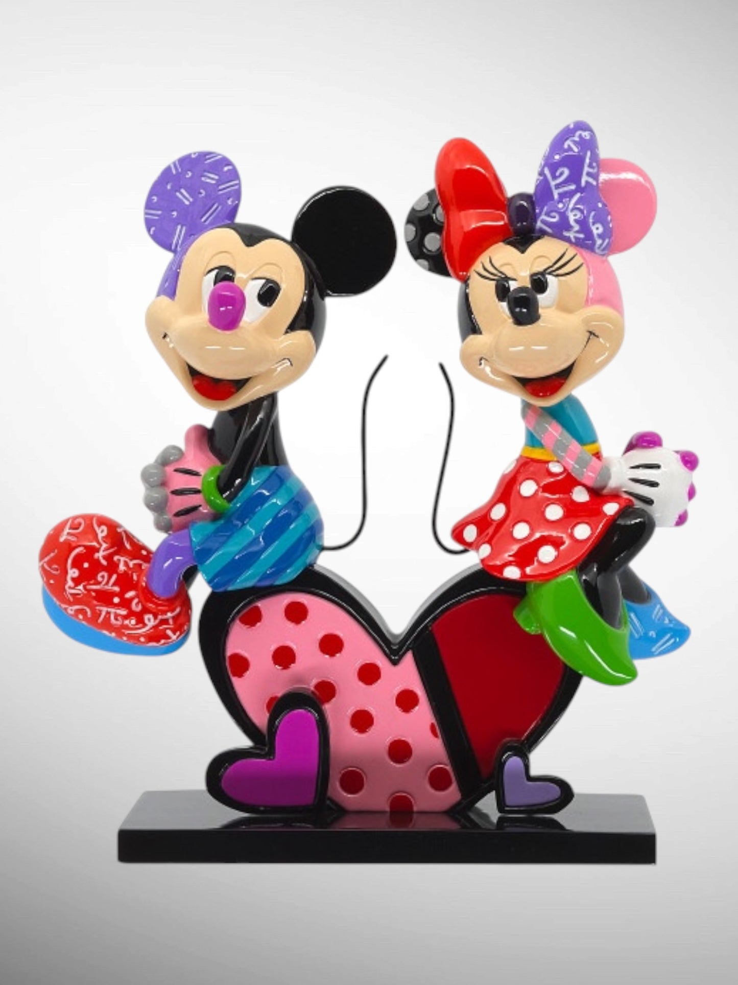 Disney by Britto Collection -Mickey and Minnie Heart LE Figurine - PREORDER