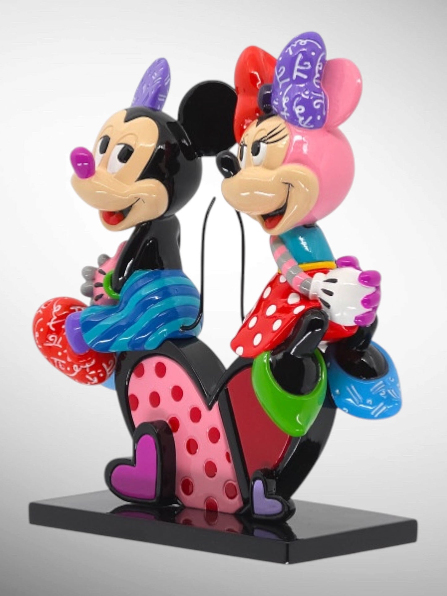 Disney by Britto Collection -Mickey and Minnie Heart LE Figurine - PREORDER