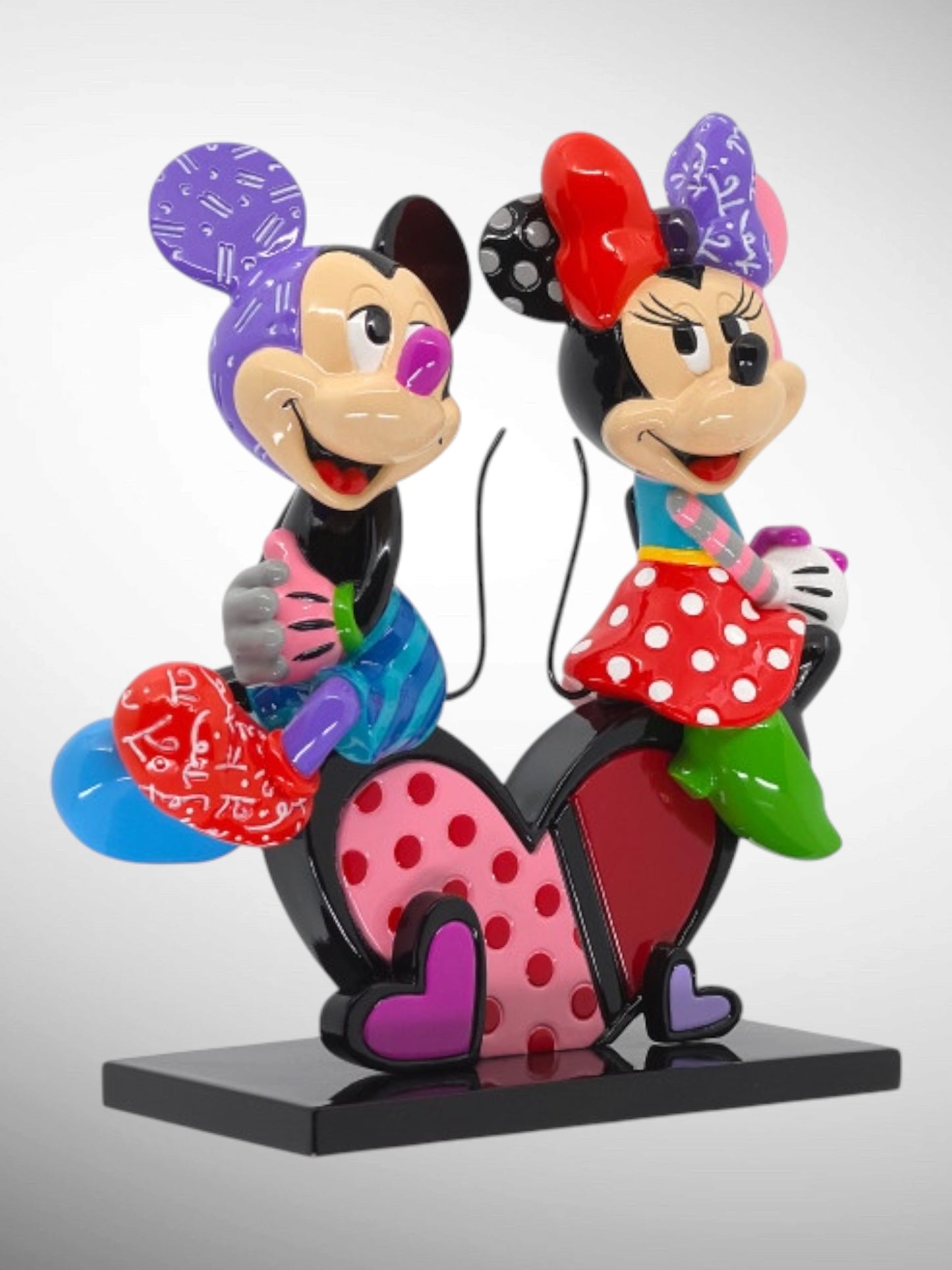 Disney by Britto Collection -Mickey and Minnie Heart LE Figurine - PREORDER