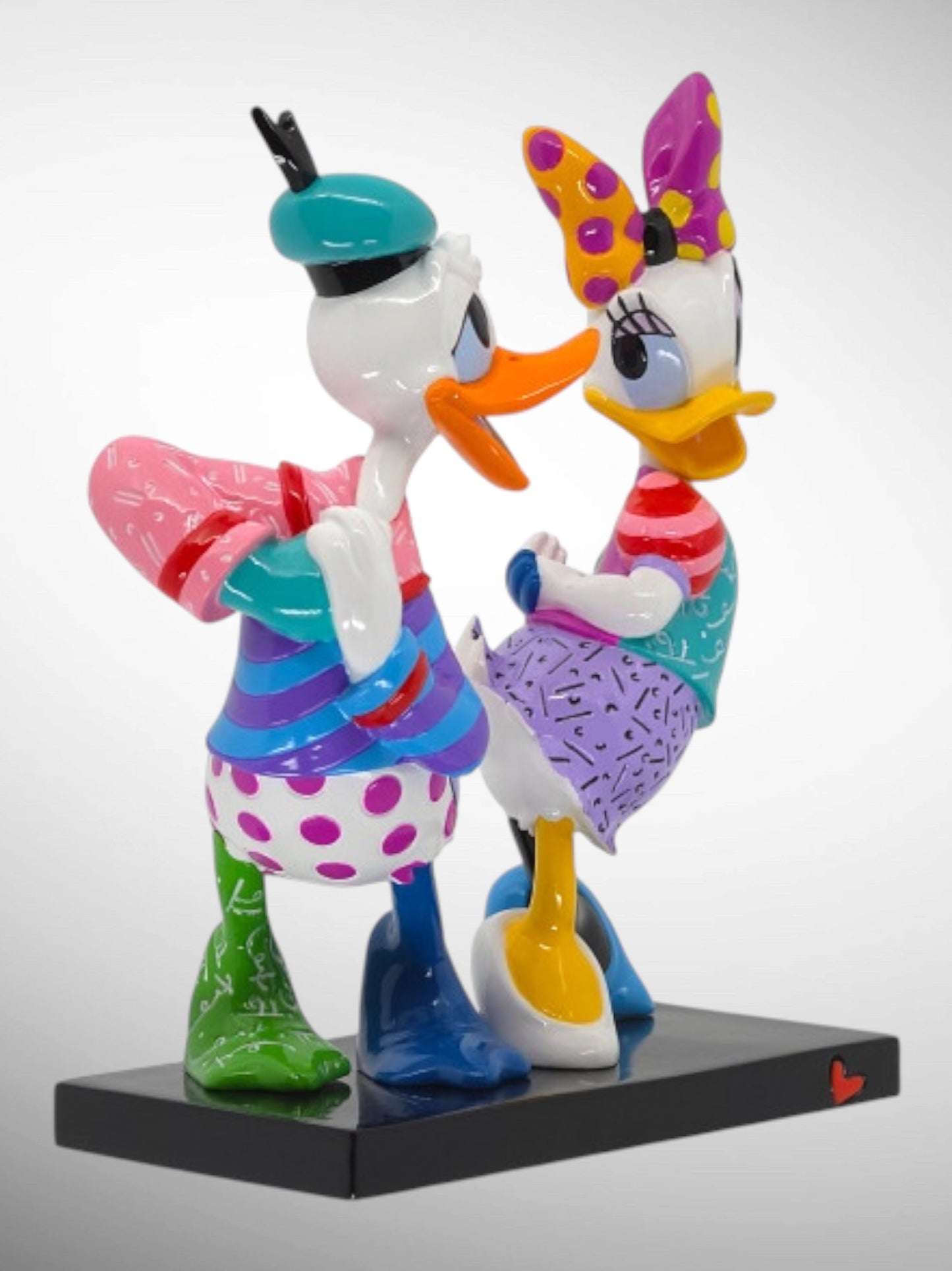 Disney by Britto Collection -Daisy and Donald In Love Figurine - PREORDER