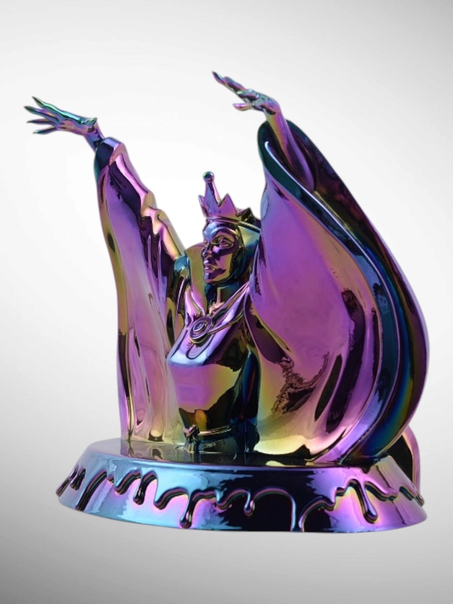 Disney Showcase Collection - Evil Queen Electroplated Villains Figurine - PREORDER