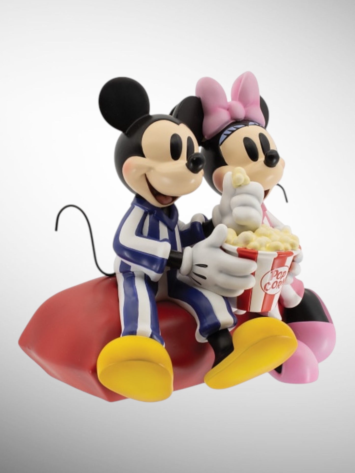 Disney Showcase Collection - Mickey Minnie Pajamas Figurine - PREORDER