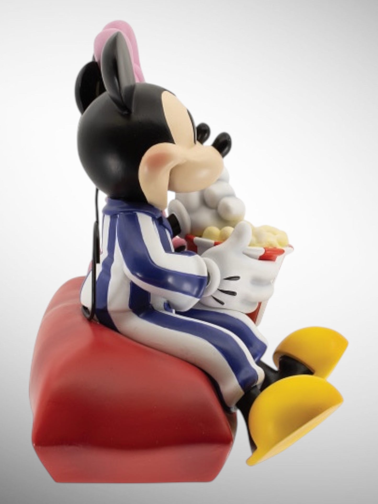 Disney Showcase Collection - Mickey Minnie Pajamas Figurine - PREORDER