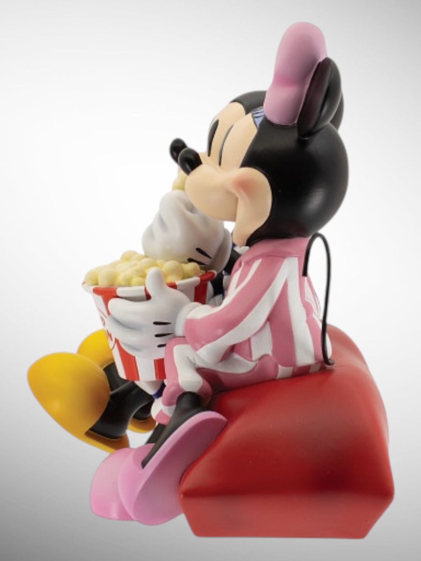 Disney Showcase Collection - Mickey Minnie Pajamas Figurine - PREORDER