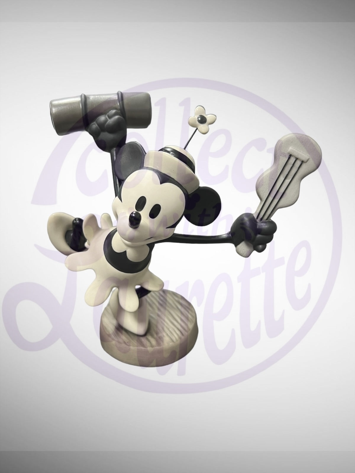 Walt Disney Classics Collection - WDCC Minnie's Debut Steamboat Willie Figurine