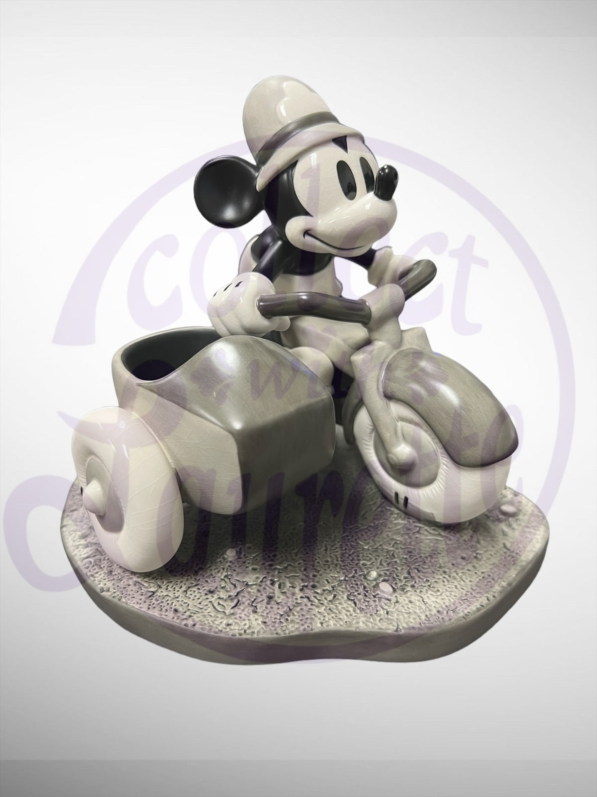 Walt Disney Classics Collection - WDCC On Patrol Mickey Mouse The Dognapper Figurine