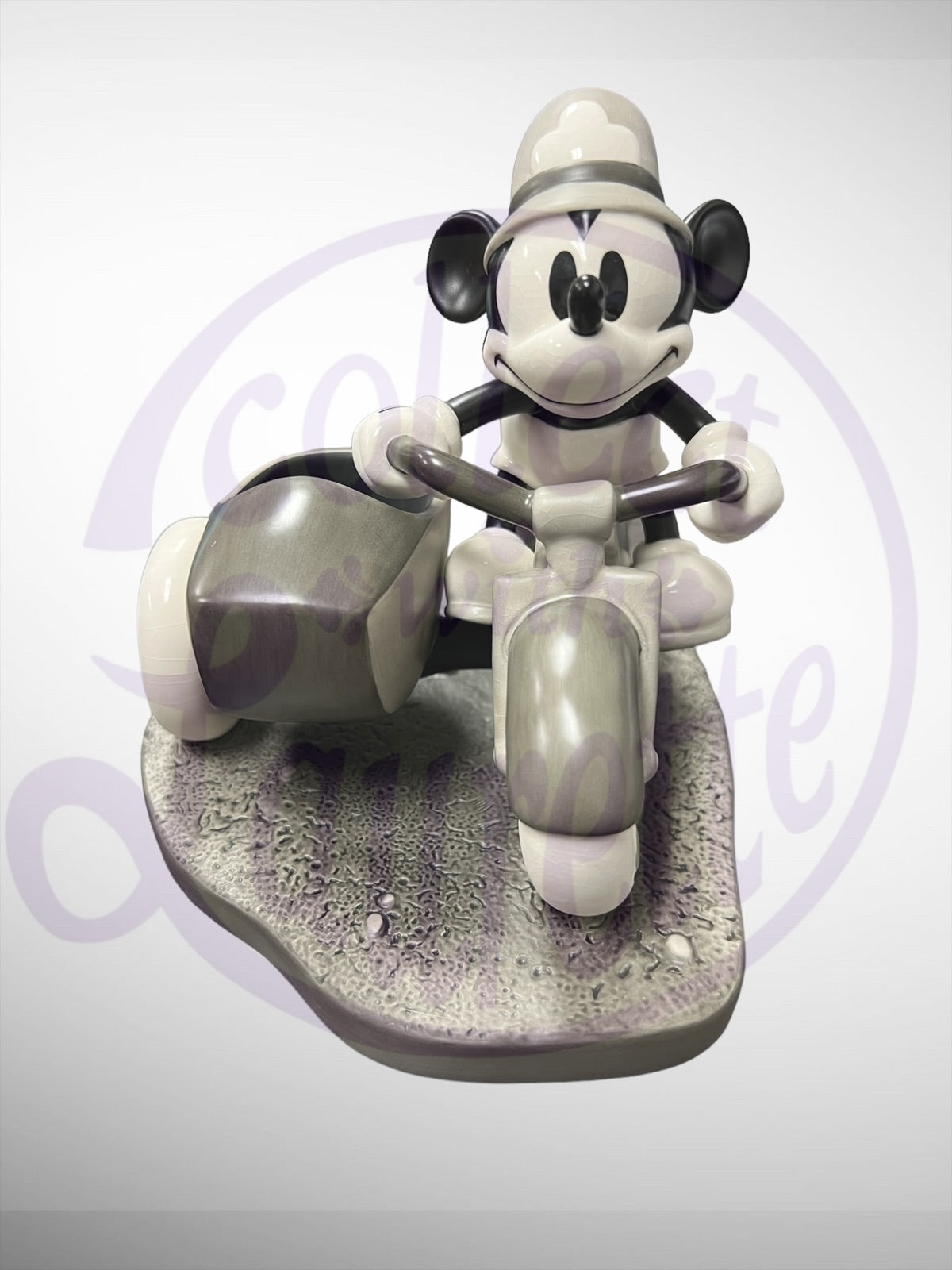 Walt Disney Classics Collection - WDCC On Patrol Mickey Mouse The Dognapper Figurine