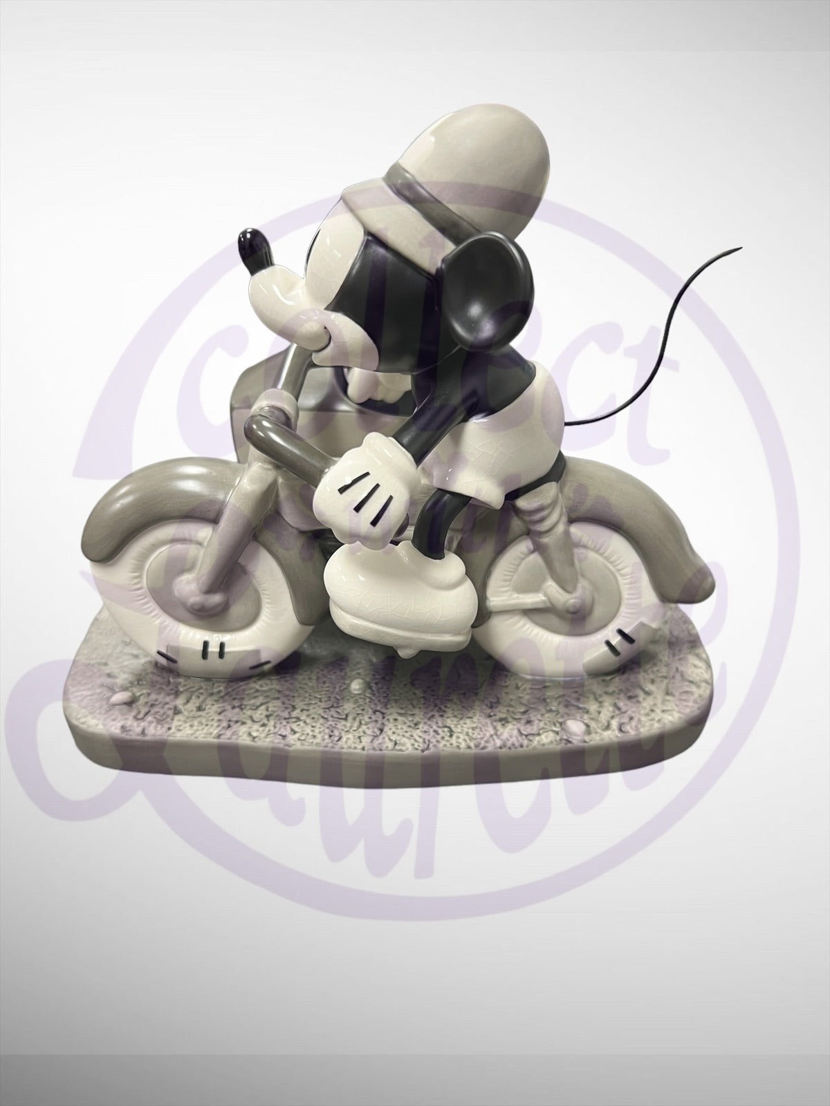 Walt Disney Classics Collection - WDCC On Patrol Mickey Mouse The Dognapper Figurine