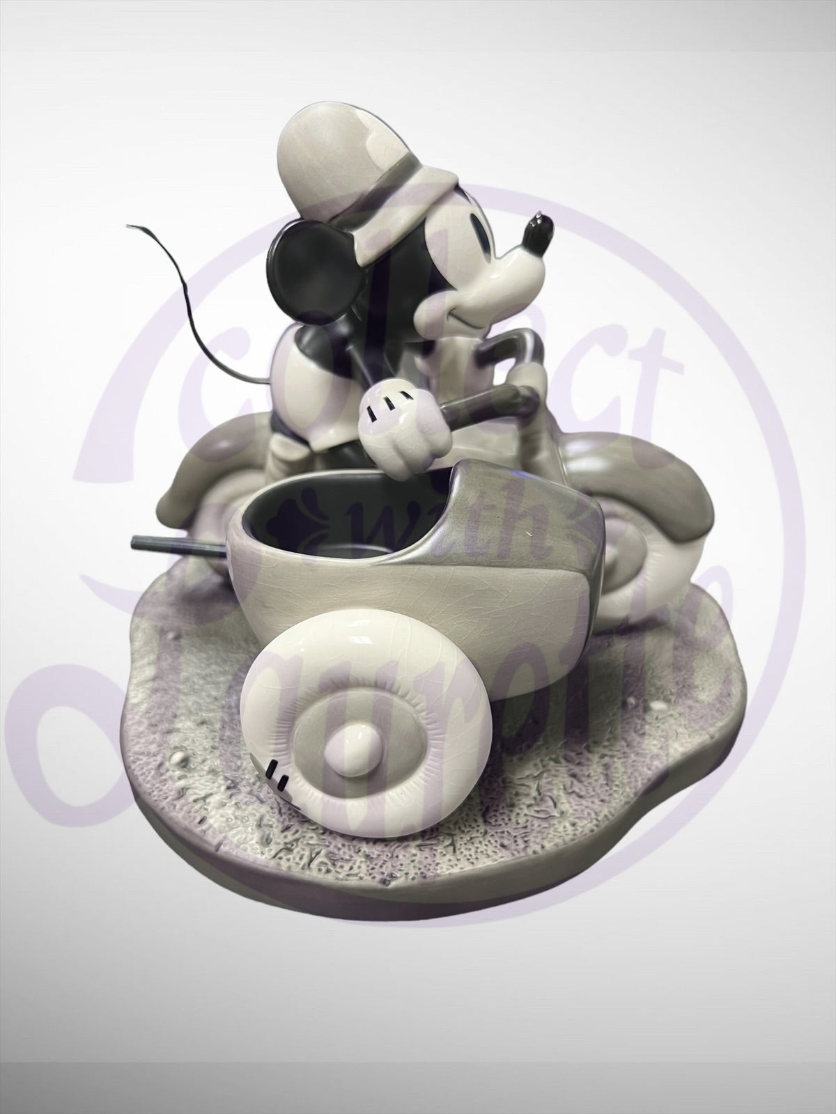 Walt Disney Classics Collection - WDCC On Patrol Mickey Mouse The Dognapper Figurine