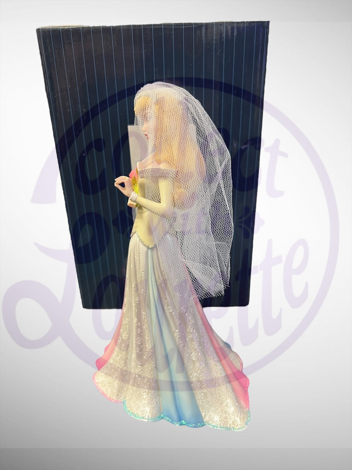 Disney Showcase Collection - Aurora Wedding Bride Figurine