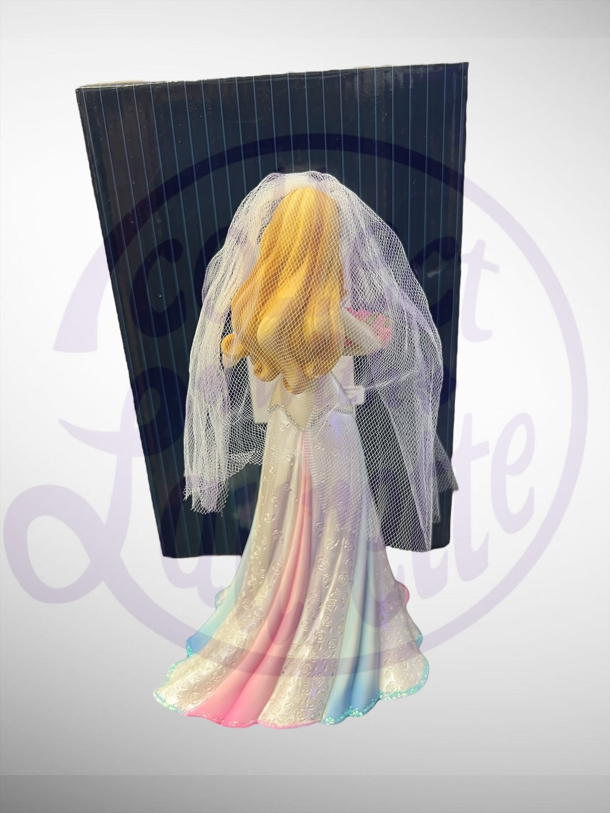 Disney Showcase Collection - Aurora Wedding Bride Figurine