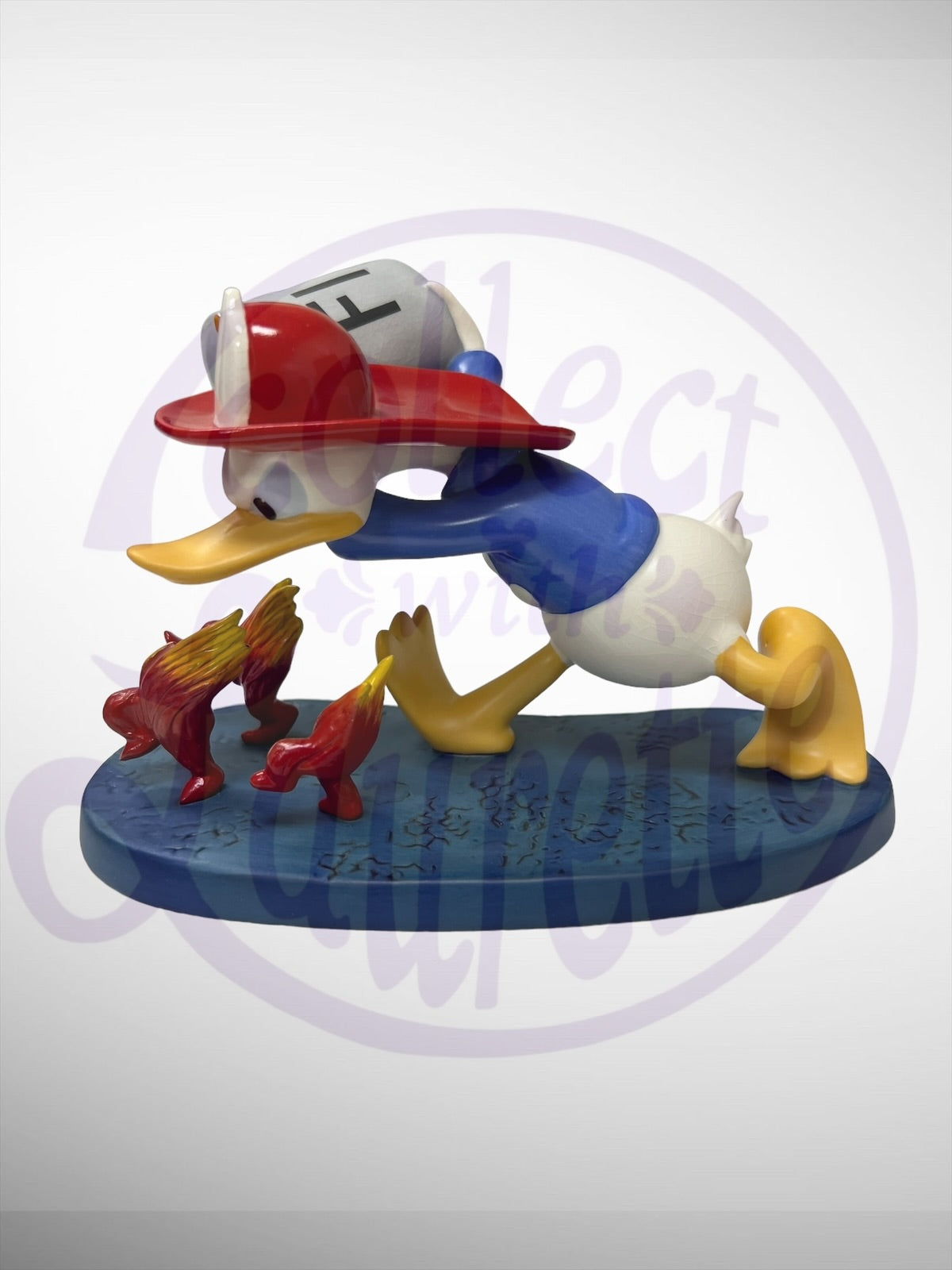 Walt Disney Classics Collection - WDCC Duck! A Fire! Donald Duck Figurine