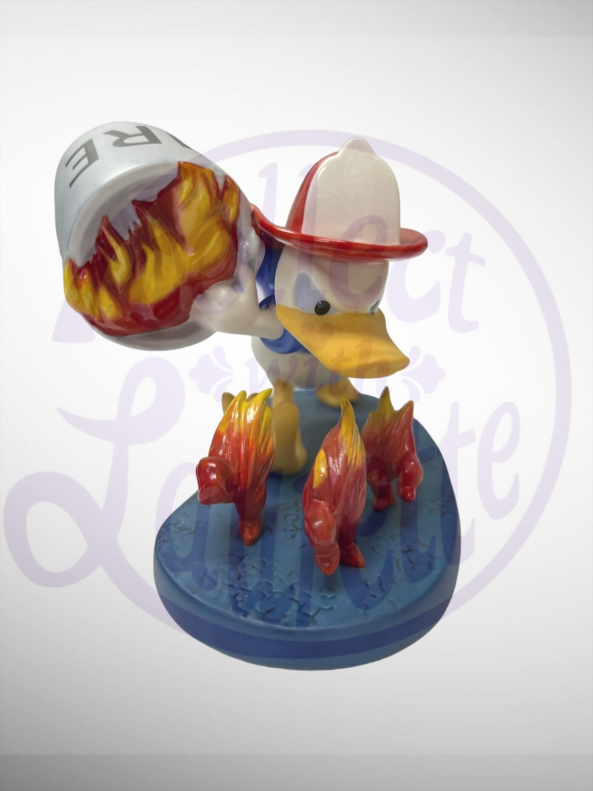 Walt Disney Classics Collection - WDCC Duck! A Fire! Donald Duck Figurine