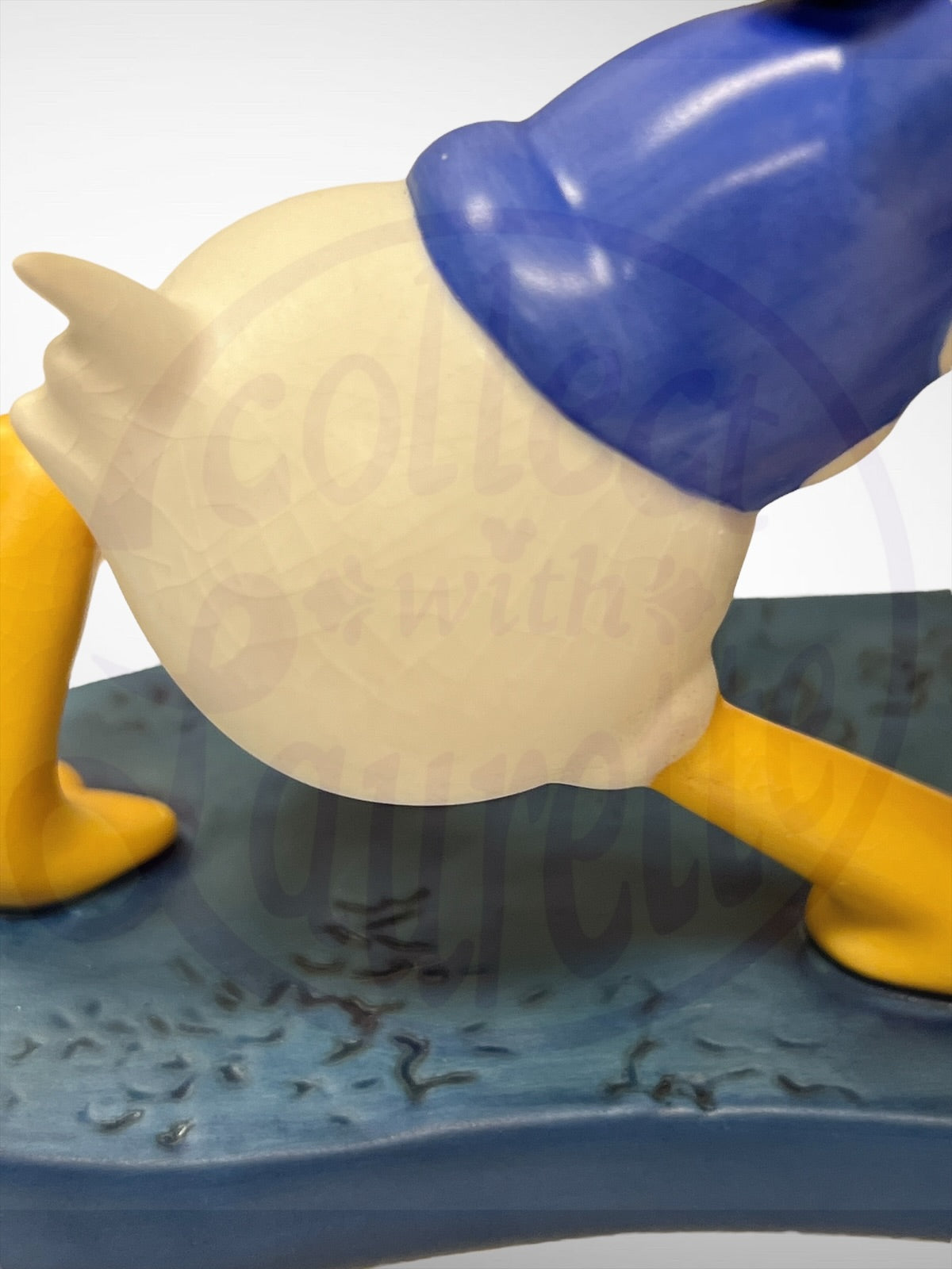 Walt Disney Classics Collection - WDCC Duck! A Fire! Donald Duck Figurine