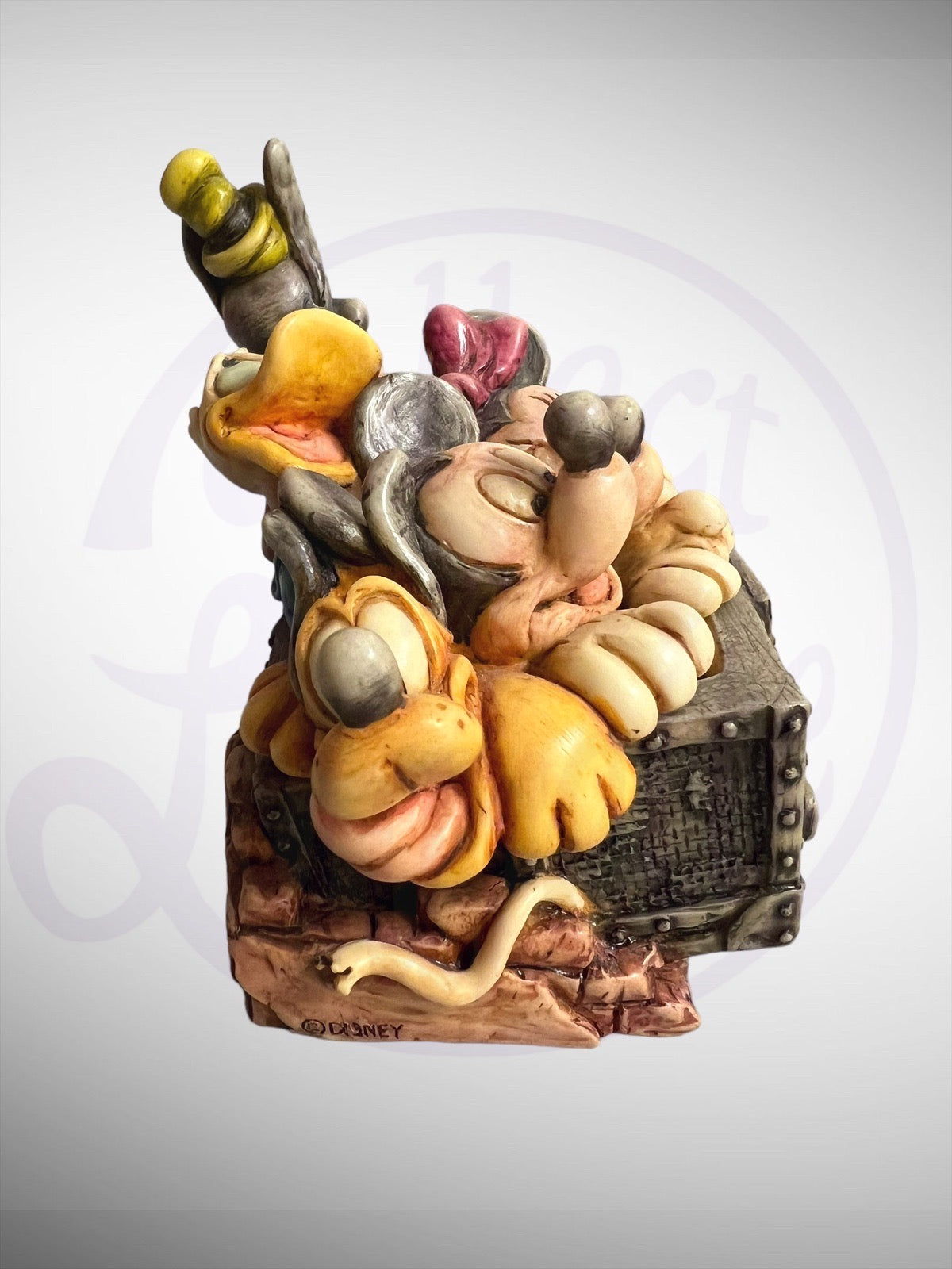 Harmony Kingdom Box - Disney Hollywood Tower Hotel Mickey Minnie Donald Goofy Pluto Figurine