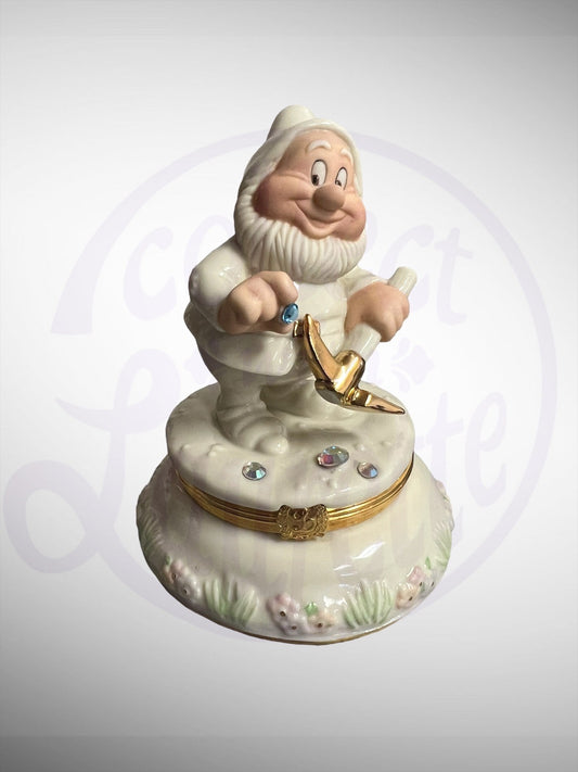 Lenox Disney Treasure Box - Snow White and the Seven Dwarfs Happy Figurine