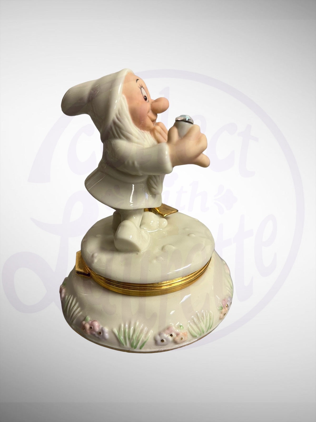 Lenox Disney Treasure Box - Snow White and the Seven Dwarfs Bashful Figurine