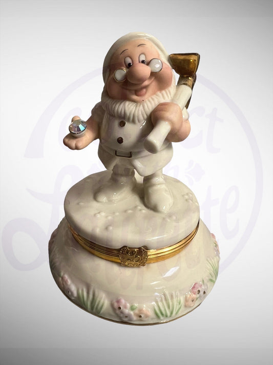 Lenox Disney Treasure Box - Snow White and the Seven Dwarfs Doc Figurine