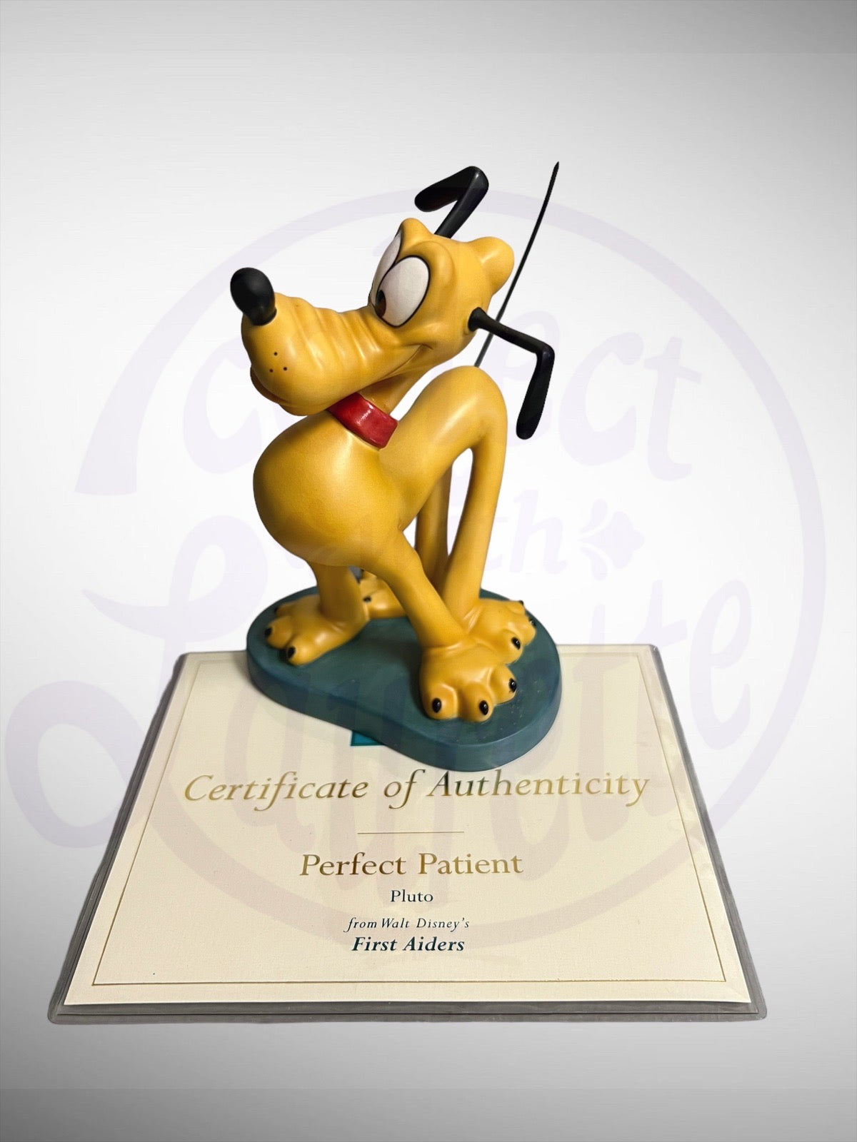 Walt Disney Classics Collection - WDCC Perfect Patient Pluto First Aiders Figurine