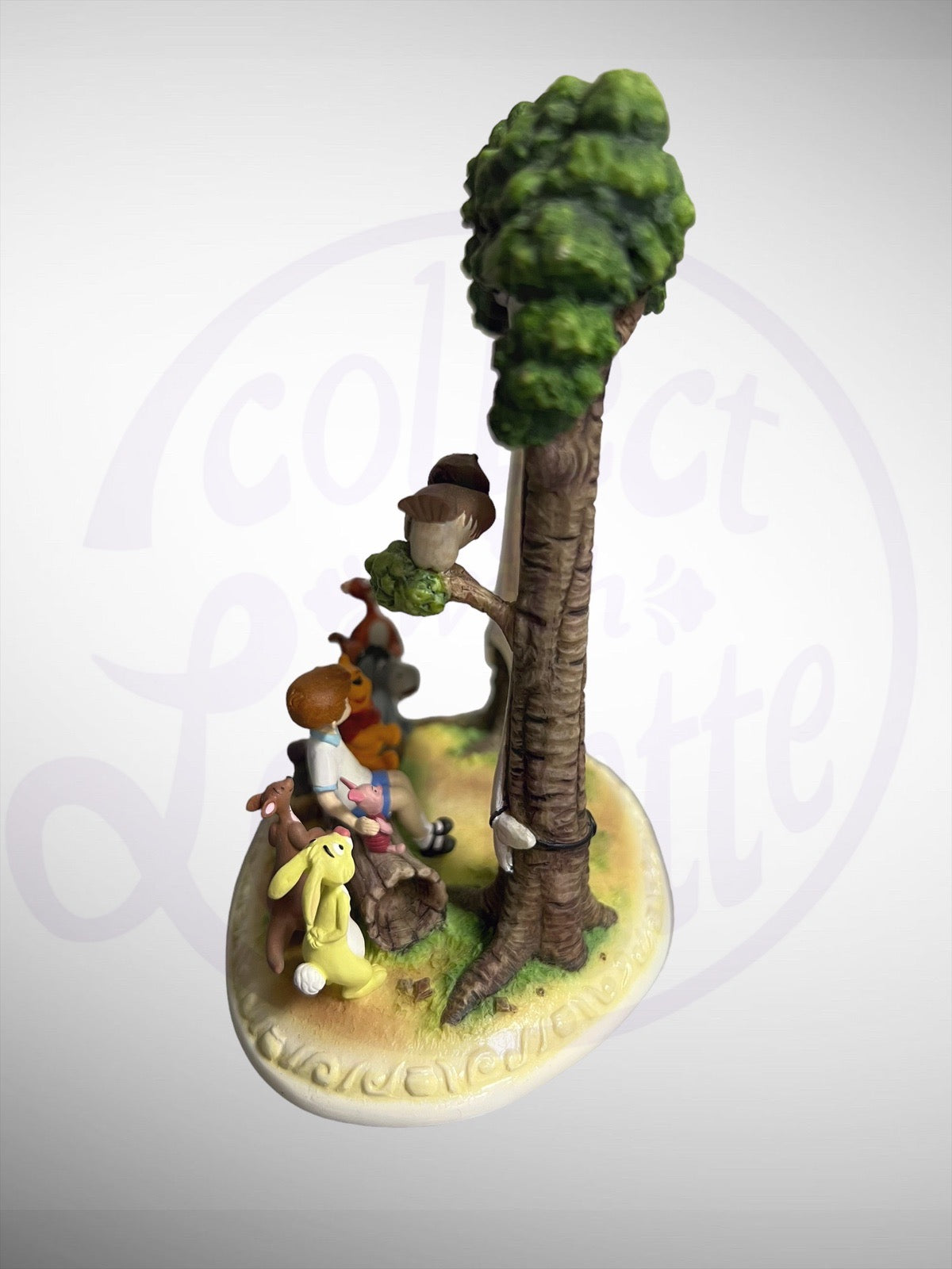 Disney Showcase - Olszewski Disney Story-Time Collection - Honey Tree Premier Winnie the Pooh Figurine Sample No Box