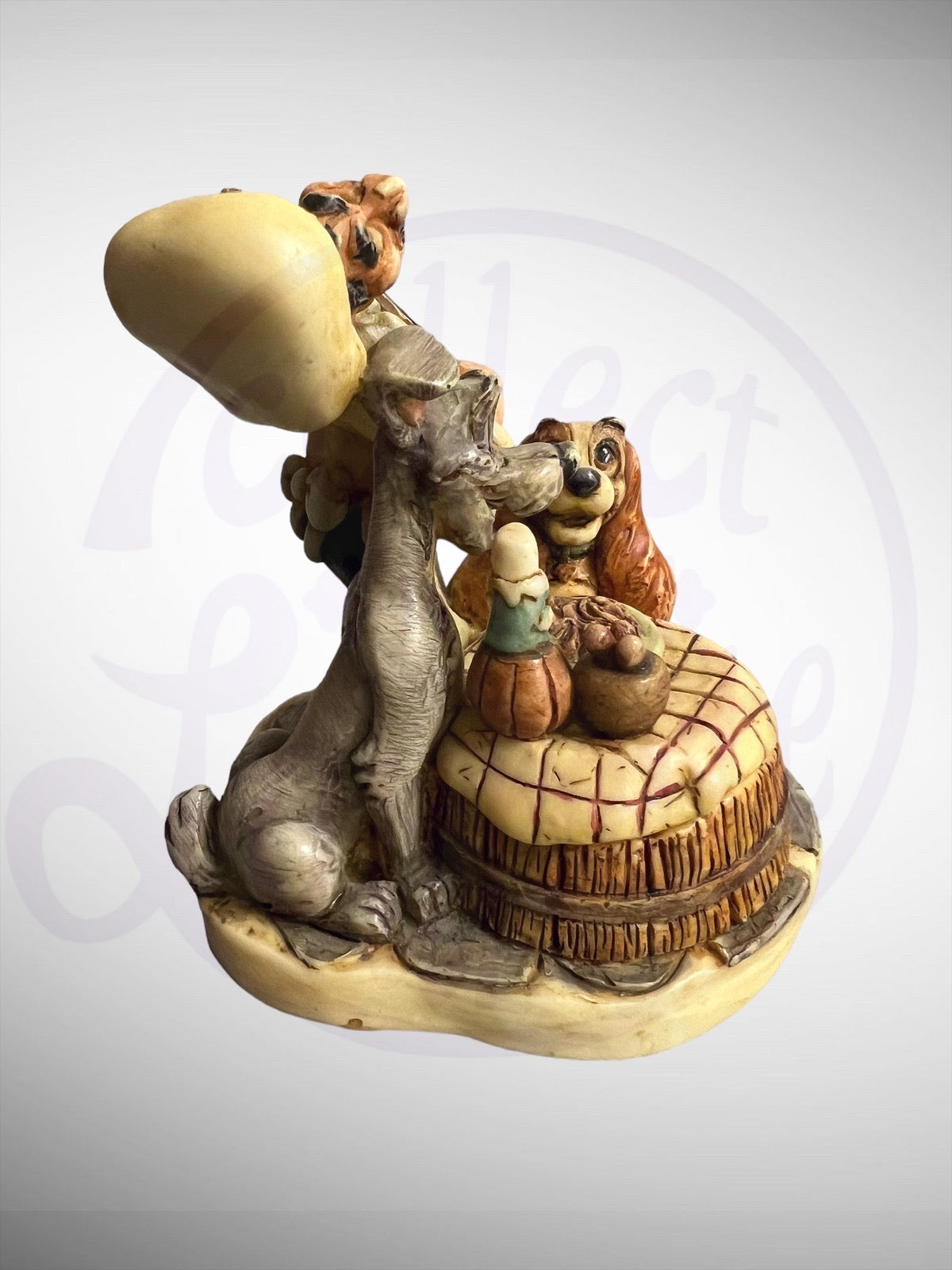 Harmony Kingdom Box - Disney Lady and the Tramp's Beautiful Night Figurine No Box