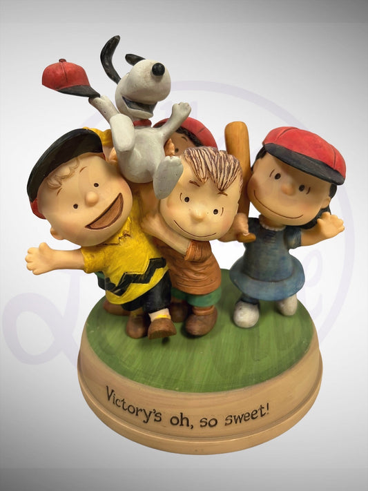 Hallmark Peanuts Victory's oh, so Sweet! Snoopy Figurine